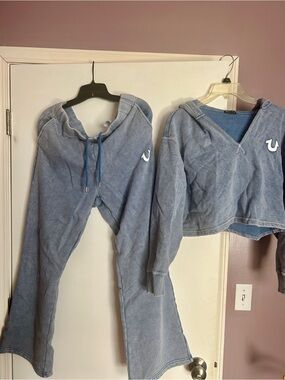 True Religion Washed Light Blue Fleece V-Neck Sweatshirt & pants set!